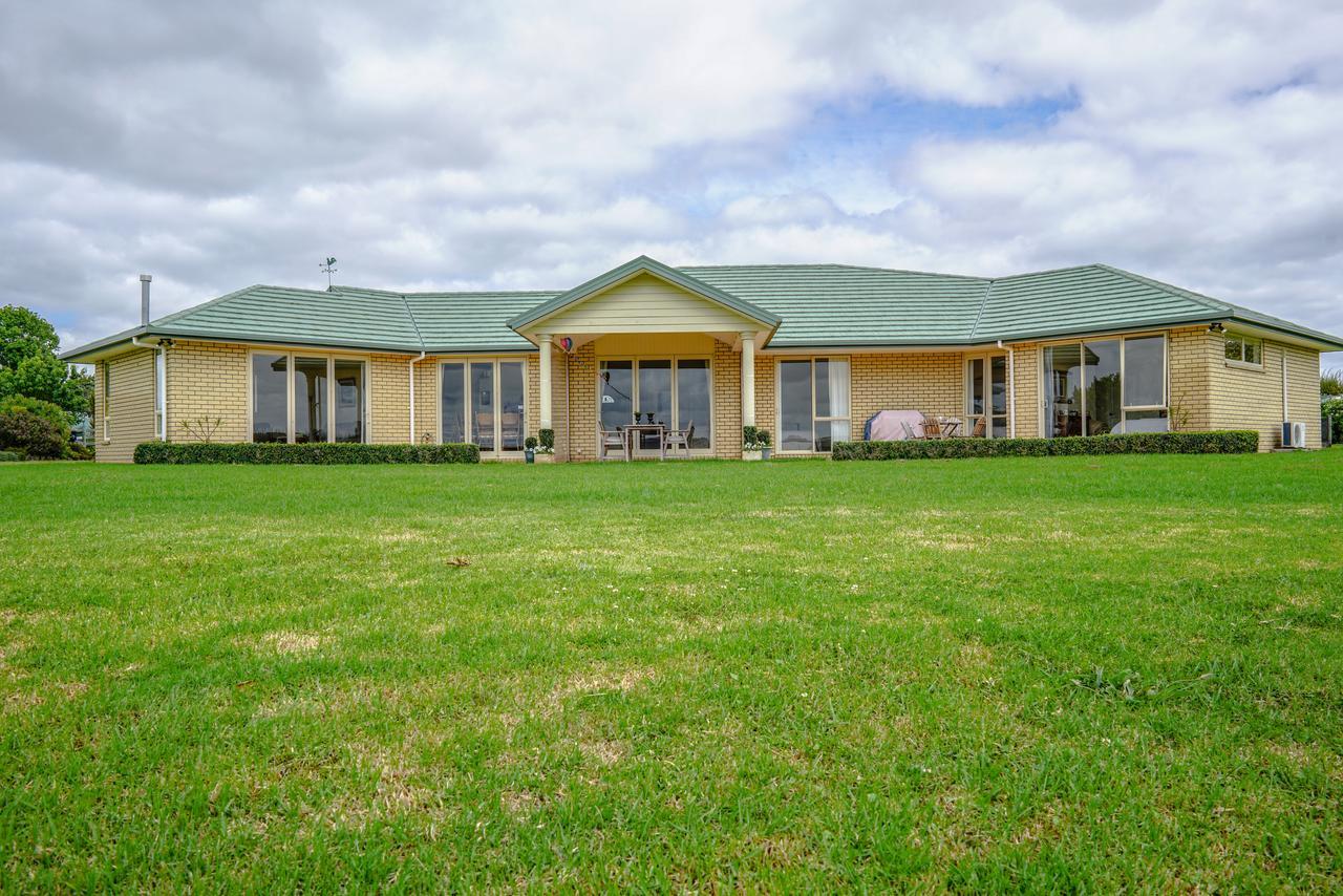 Country House B&B Waimate North Exterior photo